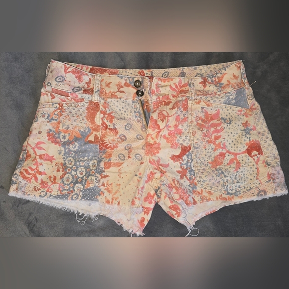 Anthropologie Pilcro Size 29 The Wanderer Low-Rise Shorts - Picture 2 of 7